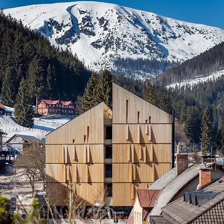 Pecr Deep 公寓式酒店 4*