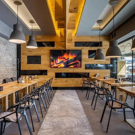 アパートホテル Pecr Deep 4*