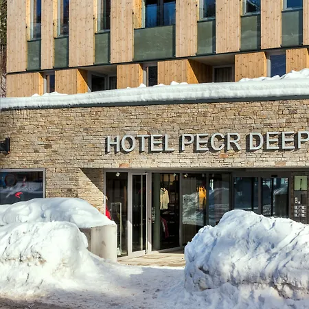 Aparthotel Pecr Deep 4*
