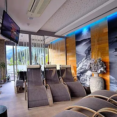 Apartmanhotel Pecr Deep