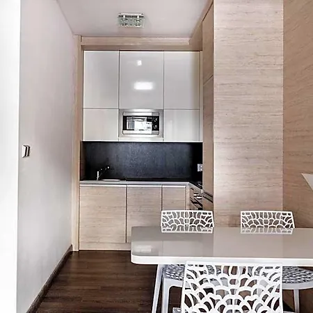 Pecr Deep Apartmanhotel