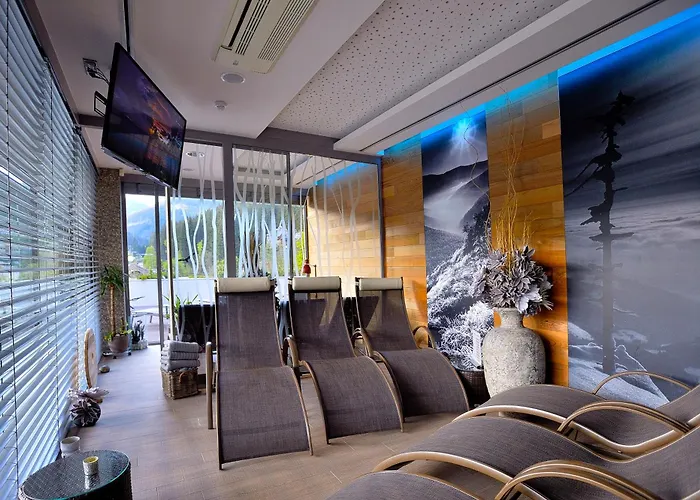 Pecr Deep Aparthotel 4*